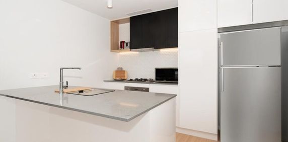 "Charming One Bed Room West End Home for Rent: Your Perfect Urban Oasis Awaits! " - Photo 2