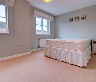 3 bedroom mid terraced house to rent - Photo 6