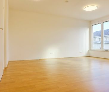 Hochwertige Maisonettewohnung mit großer Terrasse und guter Aufteil... - Photo 2