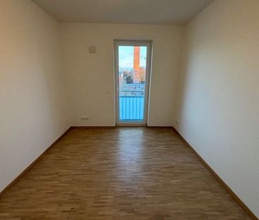Helle 4-Zimmer-Neubauwohnung mit Balkon im Hasenbergl - Foto 1