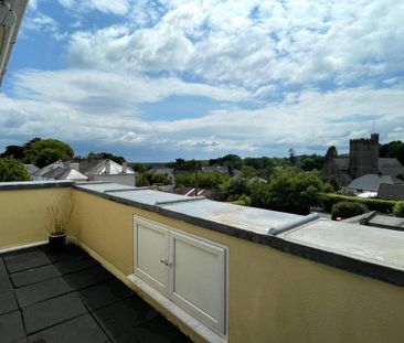 2 bedroom penthouse to rent - Photo 2