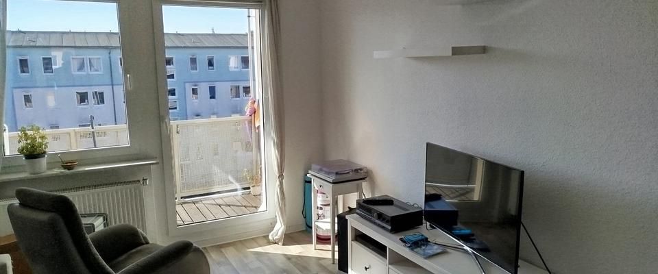 3 Zimmer Wohnung mit Balkon und Einbauküche - Photo 1