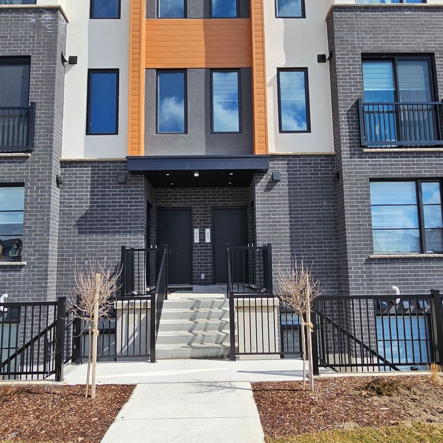 For Lease - 3900 Savoy Street Unit# 53, London South, Ontario - Photo 1