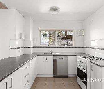 31/700 Lygon Street, Carlton - Photo 2