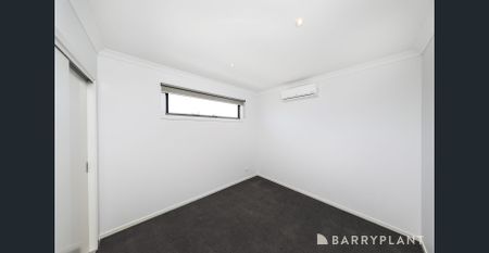 This contemporary townhouse delivers a stylish, low-maintenance lifestyle in a highly convenient Sunshine North location. - Photo 3