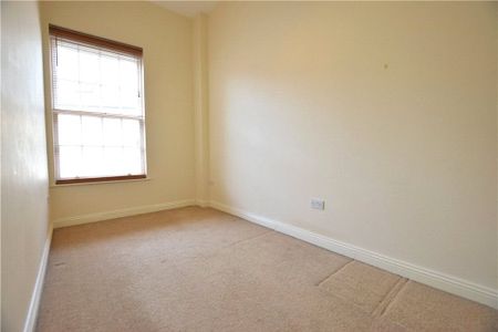 16, Denison Hall, 52 Hanover Square, Leeds, West Yorkshire, LS3 1BW - Photo 3