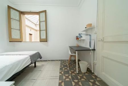 Carrer de Santa Anna, Barcelona, Catalonia 08002 - Photo 5