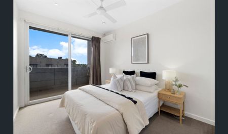 Spacious Apartment in Mawson Central - Photo 5