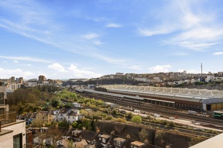 3 bedroom penthouse to rent - Photo 4