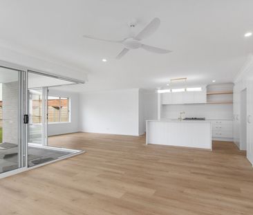 Quality Home At its Finest - Photo 2