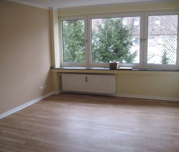 Gepflegte 3 Zimmer Wohnung mit Balkon in gewachsenem Wohnumfeld! - Photo 1