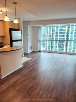 18 Yonge Street #1113 - Photo 1