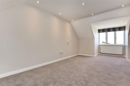 2 bedroom end of terrace house to rent - Photo 4
