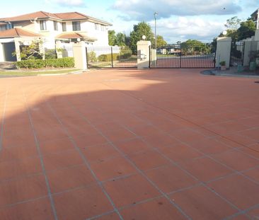 Upper Coomera - Photo 6