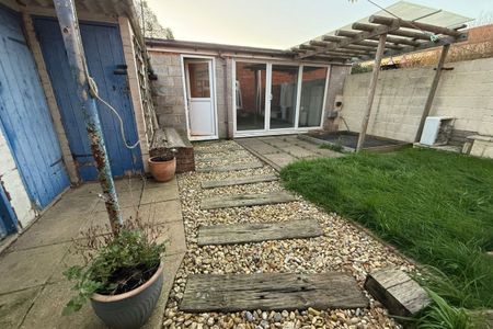 Montgomery Road, GOSPORT - Photo 5