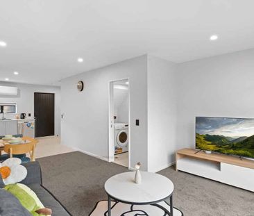 Modern 2BR Townhouse close to CBD - Photo 1