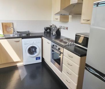 2 bedroom apartment to rent - Photo 4