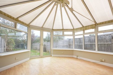 3 bedroom semi-detached house - Photo 5