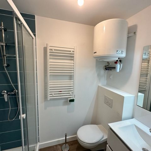 A louer Brest proximité immédiate facs sudio meublé neuf - Photo 1