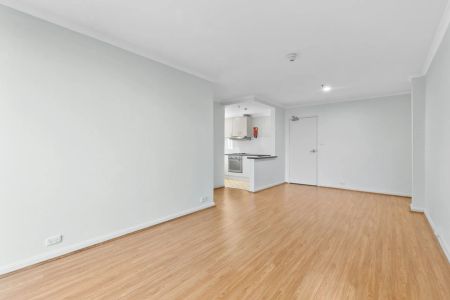 OVERSIZED APARTMENT AT 'ANNANDALE LODGE' - Photo 2