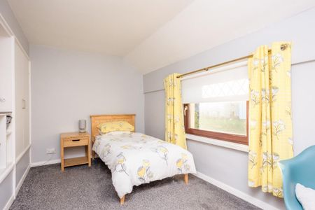 2 bedroom end of terrace house to rent - Photo 2