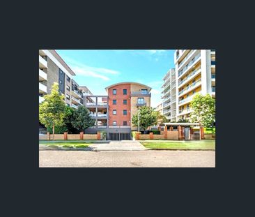 Spacious 2 Bedroom Unit with Courtyard - Photo 1