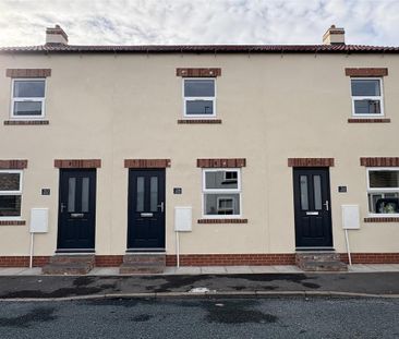 2 bedroom terraced house to rent - Photo 3