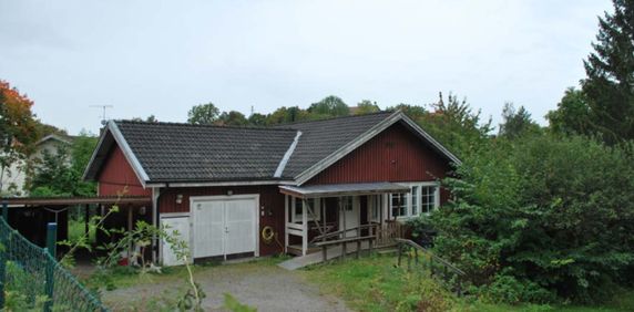 Praktisk och centralt belägen villa med 7 sovrum - Foto 2