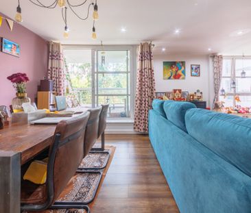 2 bed Flat in Barrier Point Road , London, E16 2SB - Photo 1