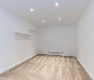 Ledbury Court, Cheltenham, GL52 - Photo 2