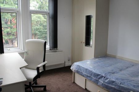 5 bedroom flat to rent - Photo 2
