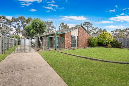 25 Cameron Way, Pakenham VIC 3810 - House For Rent | Domain - Photo 5