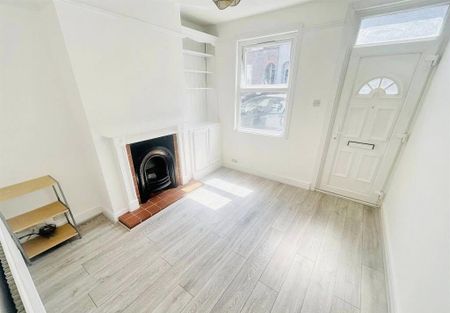 2 bedroom terraced house to rent - Photo 3