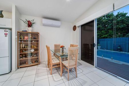 Immaculate Kawana Island Home with Pool - Photo 5