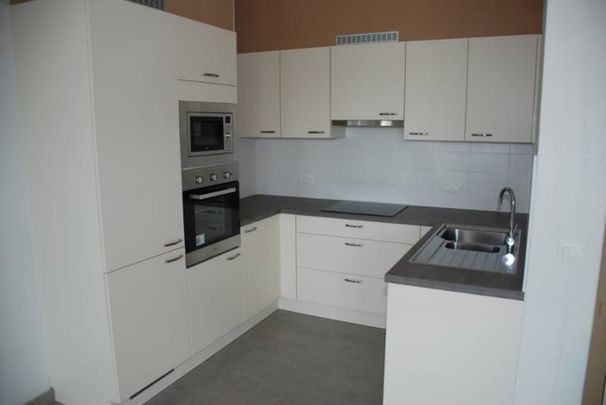 Appartement te huur - Photo 1