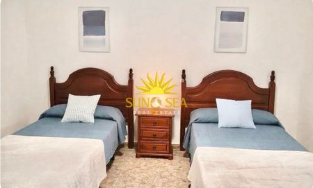 4 BEDROOM CHALET - SANTIAGO DE LA RIBERA - Photo 3