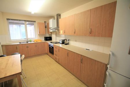 1 bedroom semi-detached house to rent - Photo 5