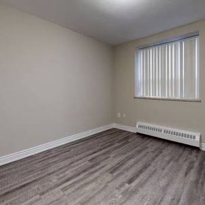 1 BEDROOM APARTMENT FOR RENT - DOWNTOWN BURLINGTON - Photo 2