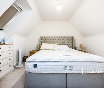 4 bedroom detached house to rent - Photo 3