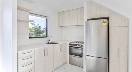 LOCATION PLUS - MOUNT ALBERT - Photo 2