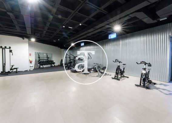 Temporary rental apartment with 1 bedroom and 1 bathroom with panoramic views, swimming pool and parking in San Sebastián de los Reyes - Photo 1