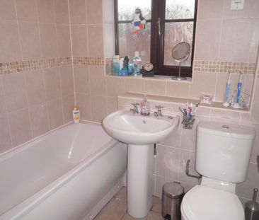 Suffield Close, Norwich, Long Stratton - Photo 4