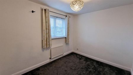 4 bedroom detached house to rent - Photo 4