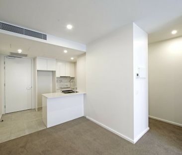 One Bedroom Plus Study Near The Foreshore! - Photo 2