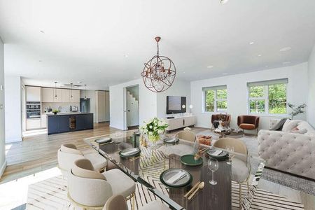 Abbotswood, Guildford, GU1 - Photo 2