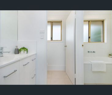 2/52 Glen Ayr Drive, Banora Point, NSW 2486 - Photo 1