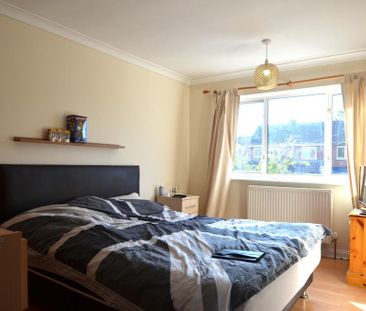 3 bedroom semi-detached house to rent - Photo 3