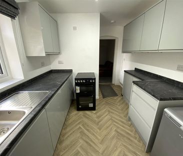 2 bedroom terraced house to rent - Photo 6