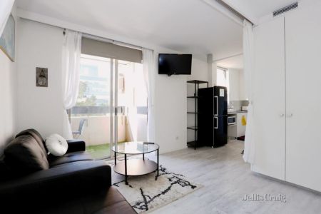 1 Bed, 1 Bath - Photo 3