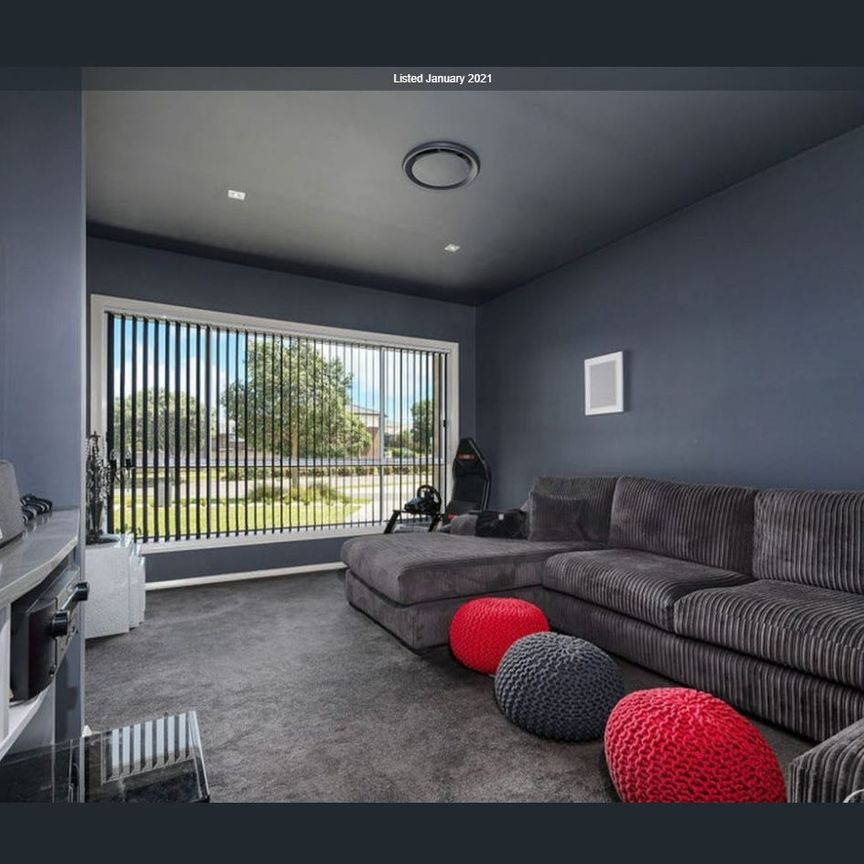 Modern Family Home in Oran Park - Photo 1